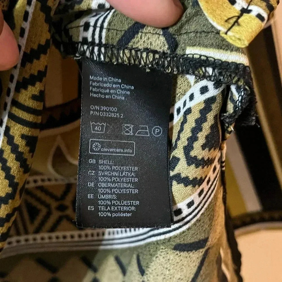 H&M Women’s Tribal/ Aztec 3/4 Length Sleeve Shirt - Picture 3 of 5